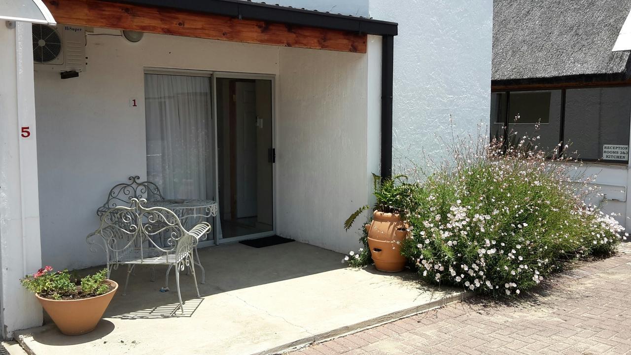 Bettie'S Luxury Lodge Kroonstad Habitación foto